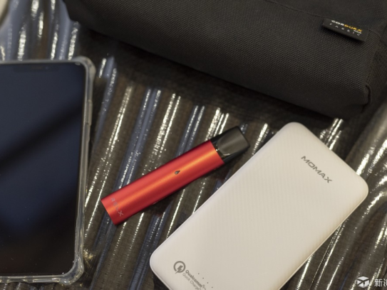 Relx青羽烟杆与幻影烟杆全面对比，哪款更适合你？